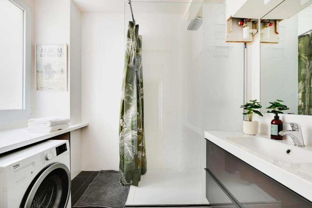 Elegant Parisian Flat - Monceau * Parijs
